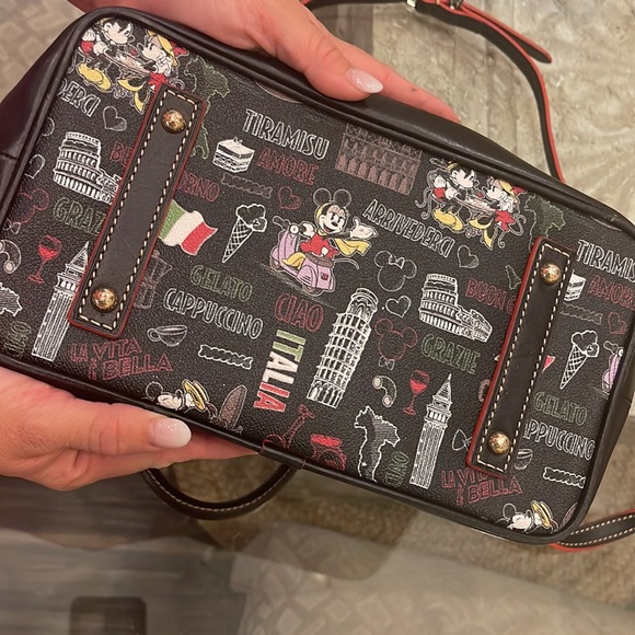 COPY - Dooney & Bourke Disney “Italia” limited edition sachel - Picture 5 of 6